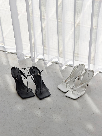 ySPECIALPRICEz narrow strap sandal