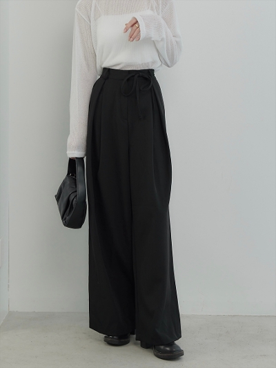 yNEWzside ribbon tuck wide pants / black